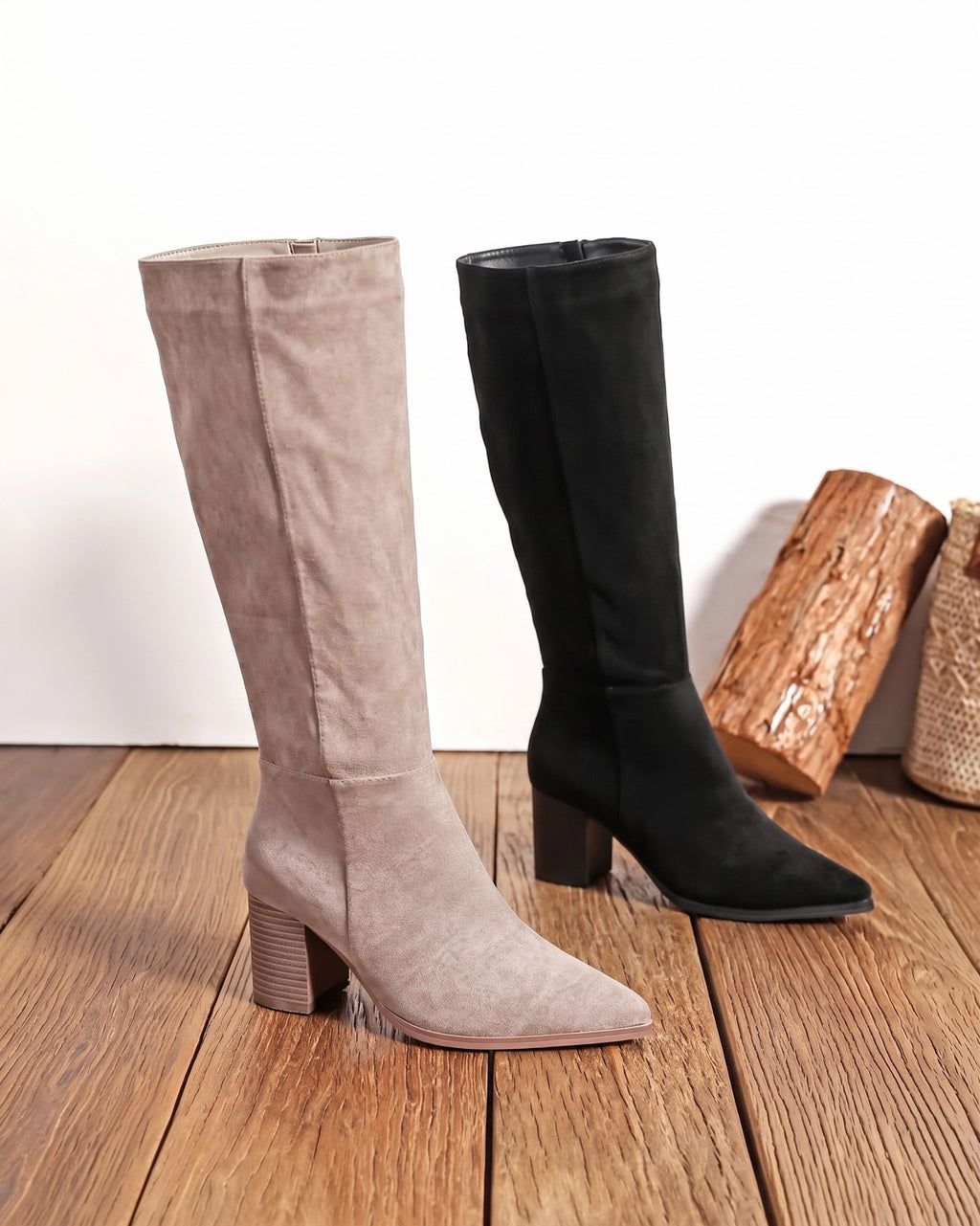 Las botas altas en sus dos colores: beige y negro